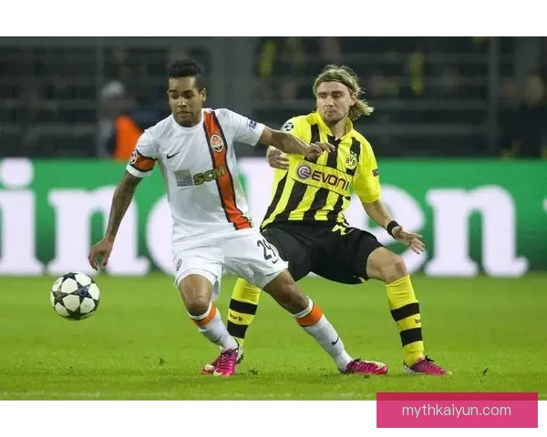 莱万多夫斯基速度与爆发力持续提升，成为赛季最佳攻击手之一